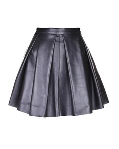 Short leather box pleated skirt