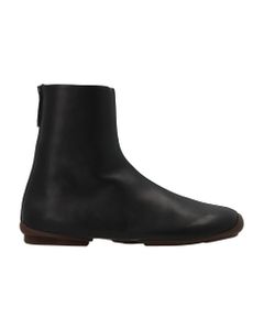 Contrasting Sole Chelsea Boots