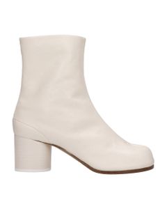 Tabi Low Heels Ankle Boots In White Leather